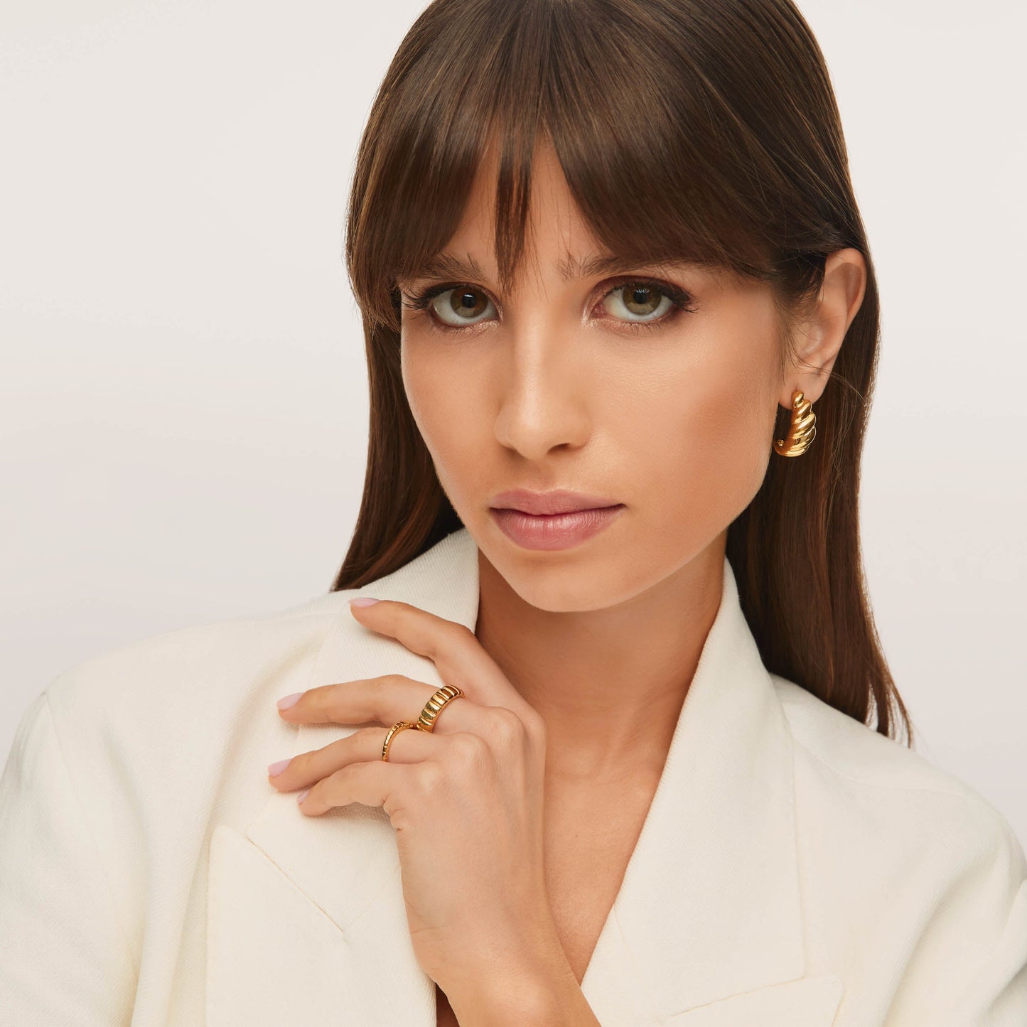 Anel Curvas do Mar Banhado em Ouro 18k