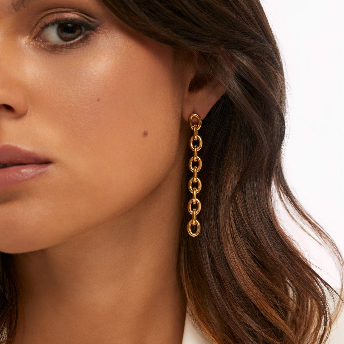 Brincos Elos Clássico Banhados em Ouro 18k