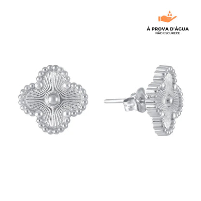 Brincos de Trevo Banhados em Prata