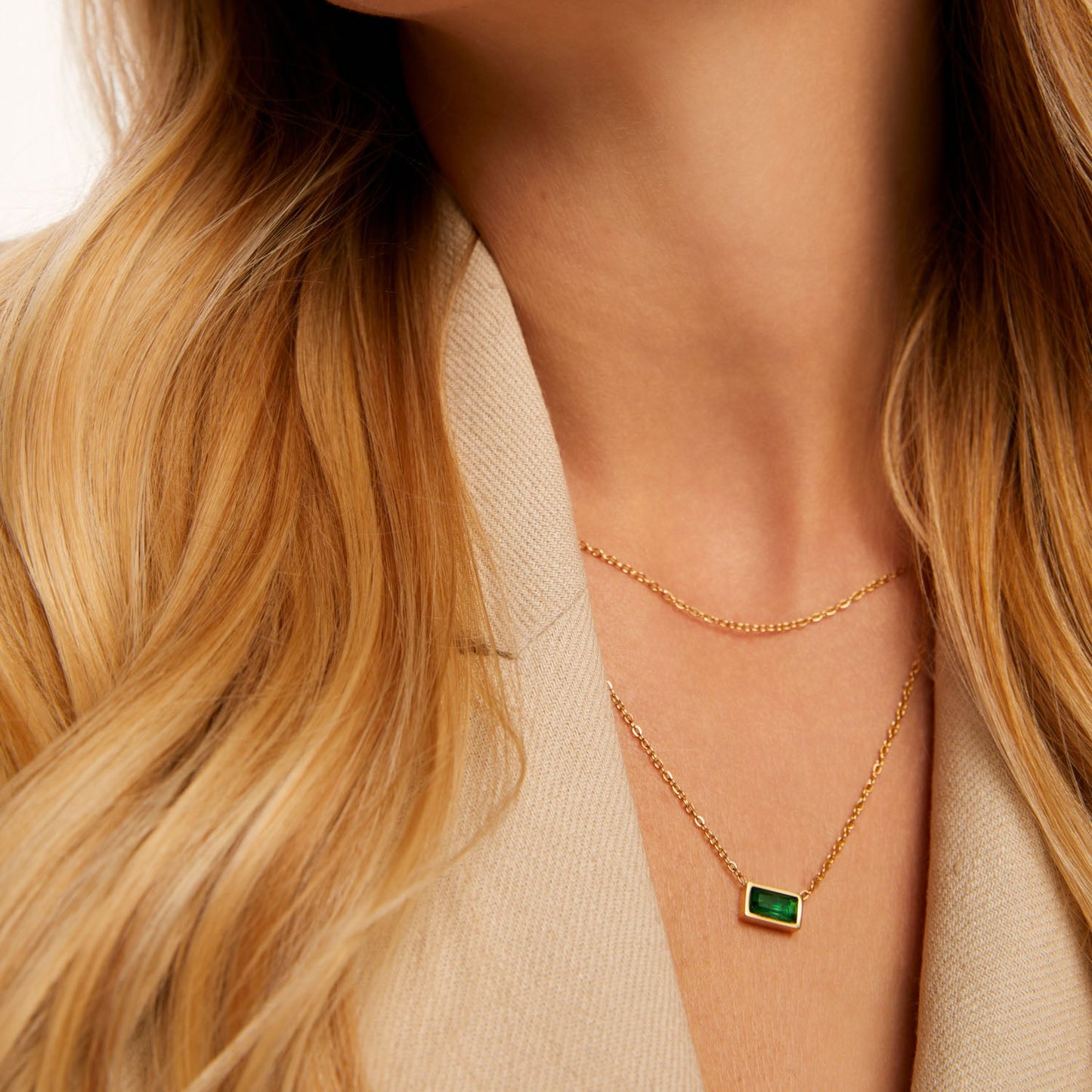 Colar Duplo Esmera Banhado em Ouro 18k