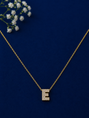 Colar Letra Aura Banhado em Ouro 18k
