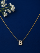 Colar Letra Aura Banhado em Ouro 18k