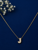 Colar Letra Aura Banhado em Ouro 18k
