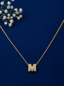 Colar Letra Aura Banhado em Ouro 18k