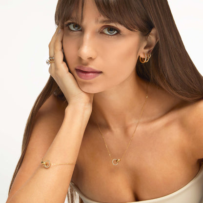 Colar Anéis Cruzados Banhado em Ouro 18k