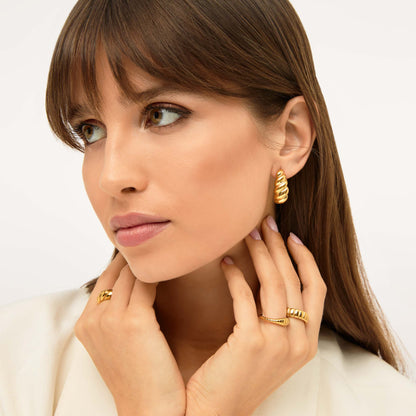 Brincos Curvas do Mar Banhados em Ouro 18k