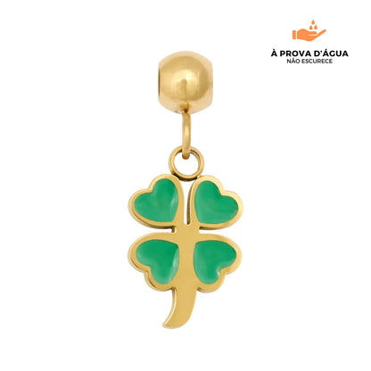 Pingente Trevo Verde com Coração Banhado em Ouro 18k
