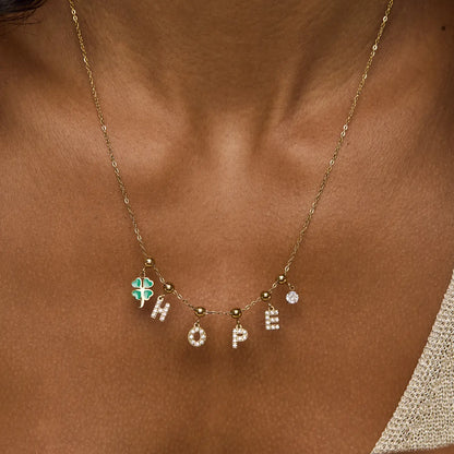 Pingente Trevo Verde com Coração Banhado em Ouro 18k