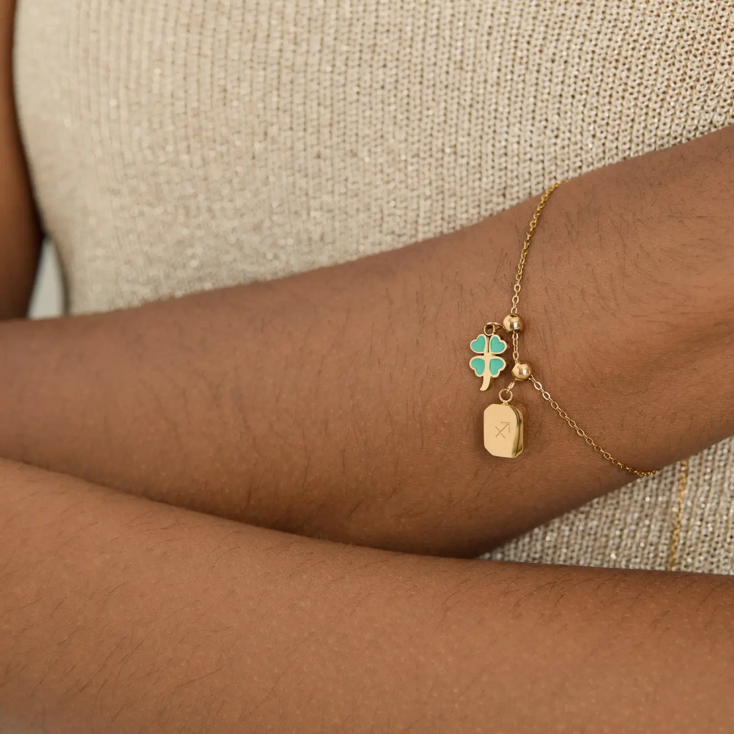 Pingente Trevo Verde com Coração Banhado em Ouro 18k