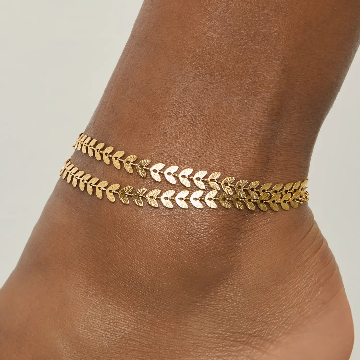 Tornozeleira Pinhais Banhada em Ouro 18k