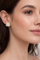Brincos de Trevo Branco Banhados em Ouro 18k